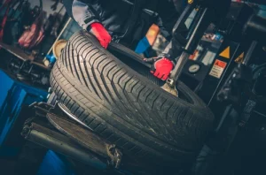 Kiedy zmienić opony na letnie, żeby nie ryzykować na drodze?